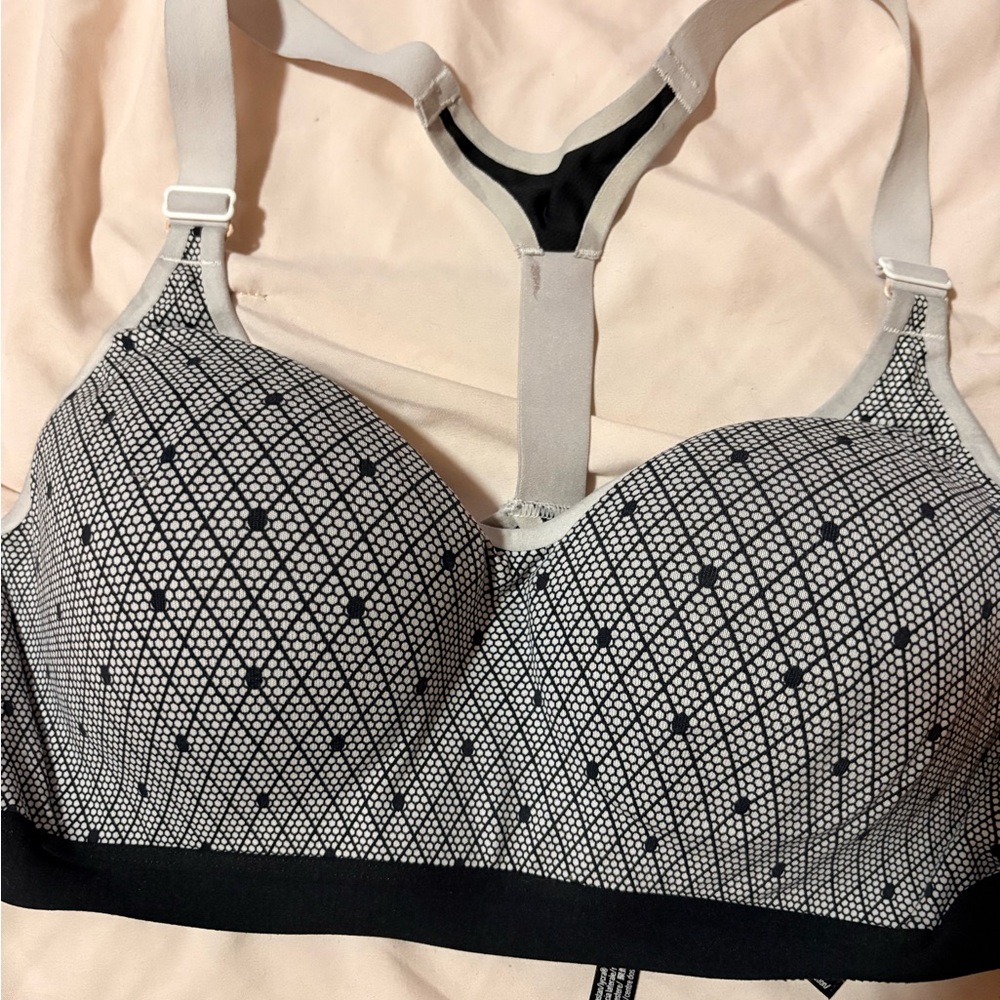Victoria's Secret Black and Cream Patterned Bra